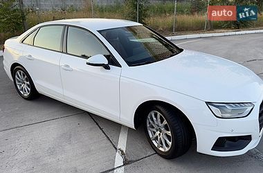 Седан Audi A4 2022 в Одессе