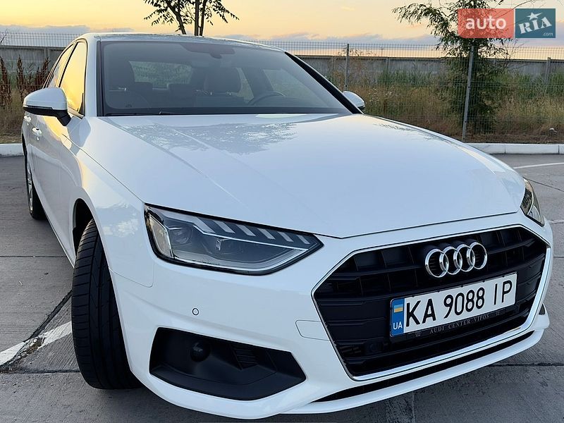 Седан Audi A4 2022 в Одессе