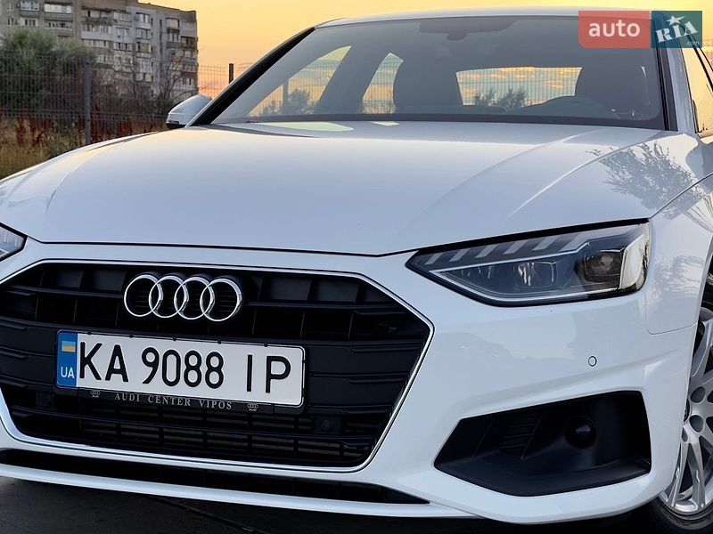Седан Audi A4 2022 в Одессе