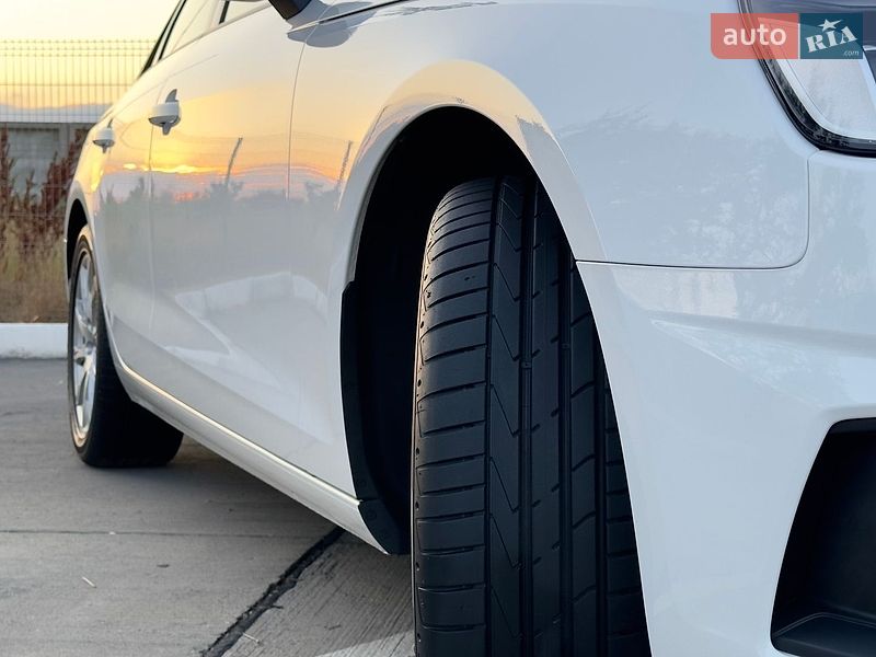 Седан Audi A4 2022 в Одессе