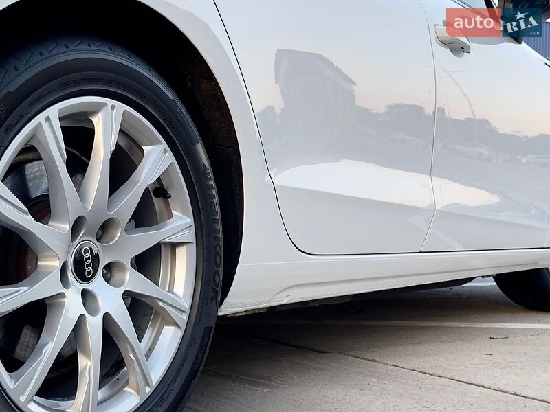 Седан Audi A4 2022 в Одессе