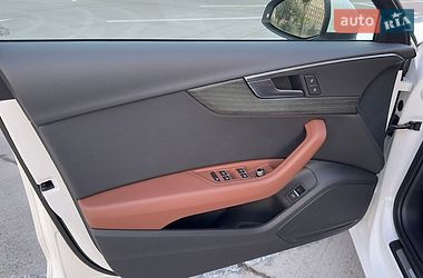 Седан Audi A4 2022 в Одессе