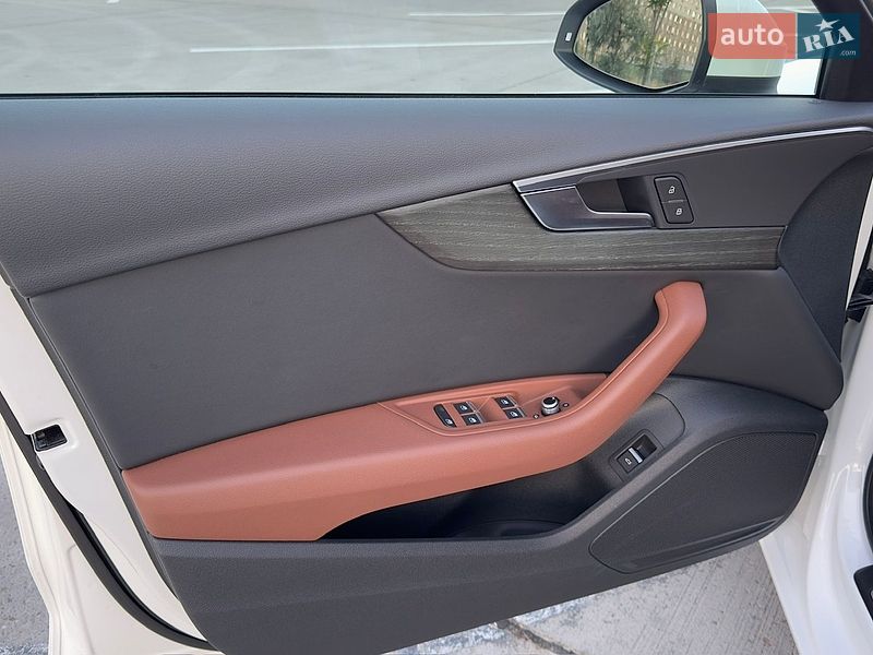 Седан Audi A4 2022 в Одессе
