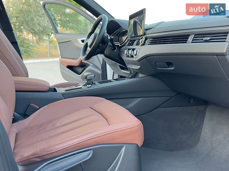 Седан Audi A4 2022 в Одессе