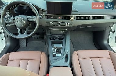 Седан Audi A4 2022 в Одессе