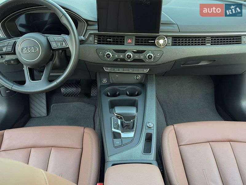 Седан Audi A4 2022 в Одессе