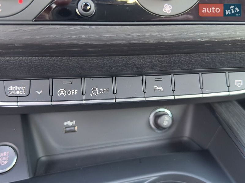 Седан Audi A4 2022 в Одессе