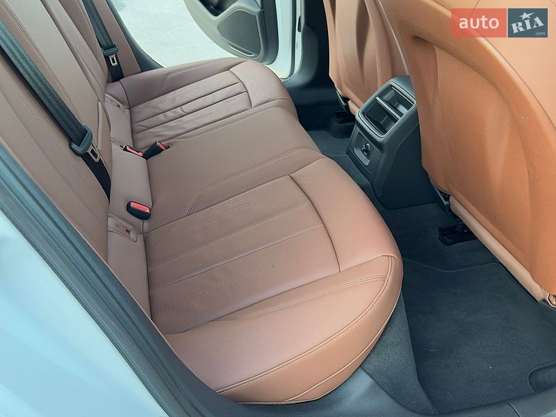 Седан Audi A4 2022 в Одессе