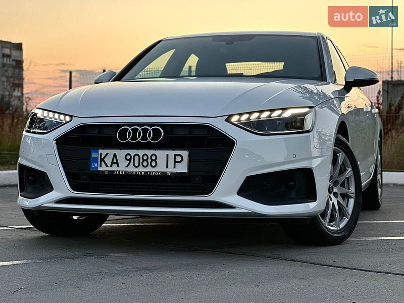Седан Audi A4 2022 в Одессе