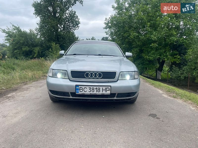 Седан Audi A4 1996 в Львове Седан Audi A4 1996 в Львове
