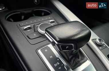 Седан Audi A4 2016 в Киеве