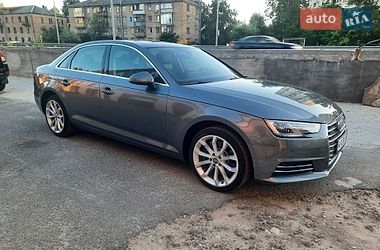 Audi A4  2016