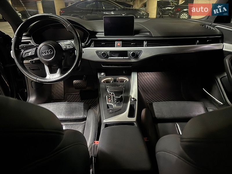 Седан Audi A4 2016 в Киеве