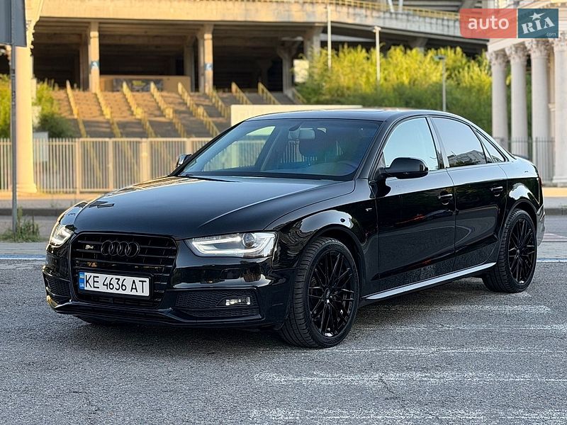 Audi A4 2014
