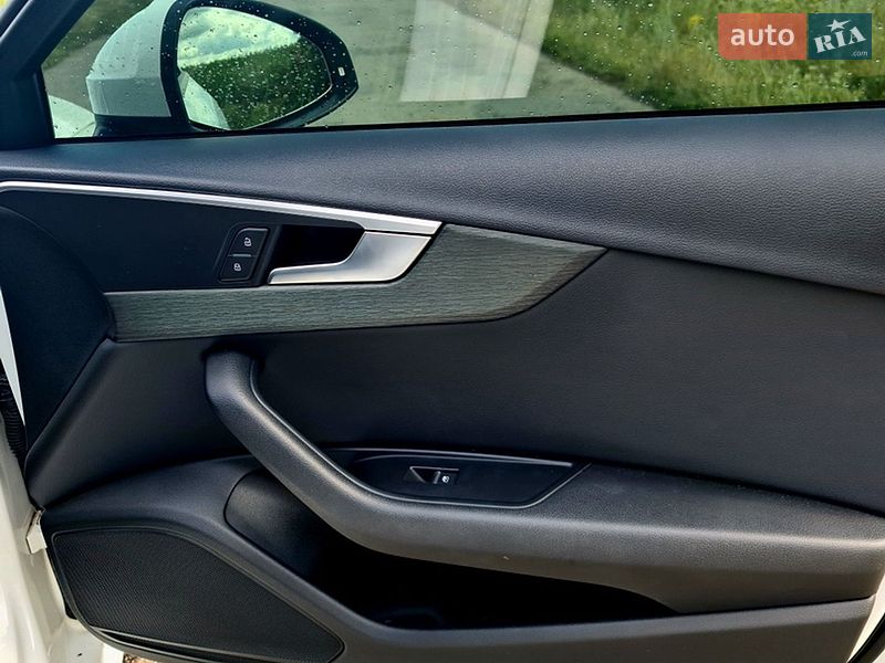Седан Audi A4 2018 в Харькове