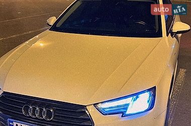 Седан Audi A4 2018 в Харькове