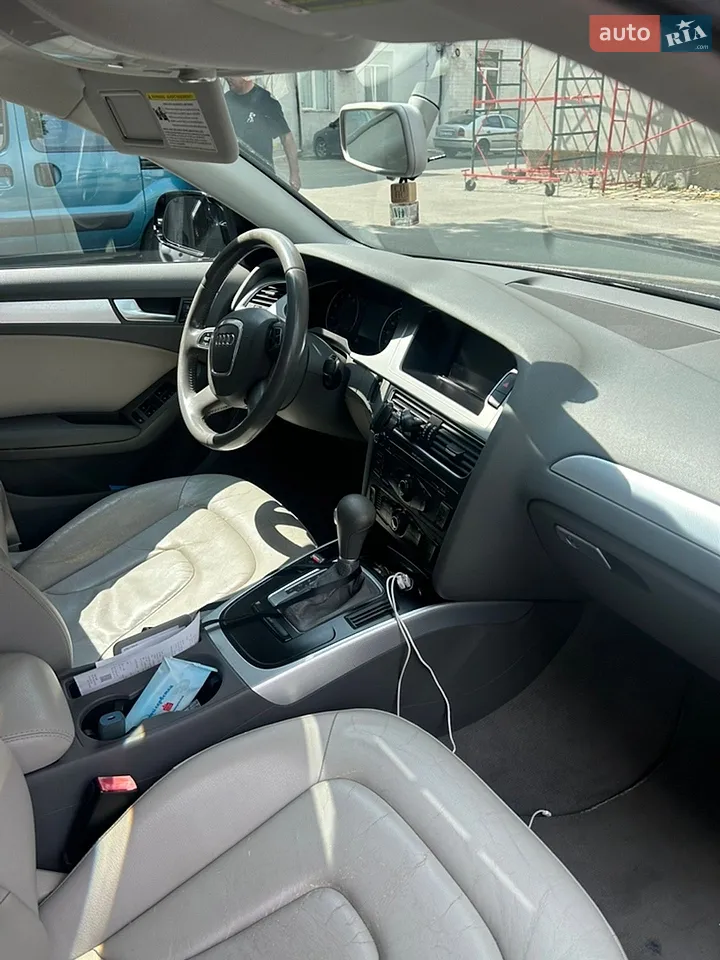 2011 Audi A4 - мініатюра 3