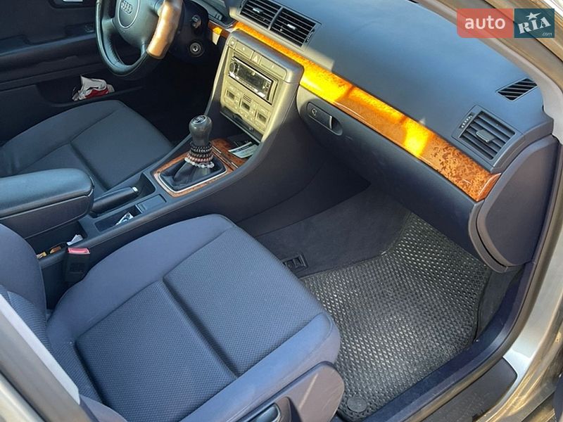 Седан Audi A4 2002 в Вараше фото 13 Седан Audi A4 2002 в Вараше