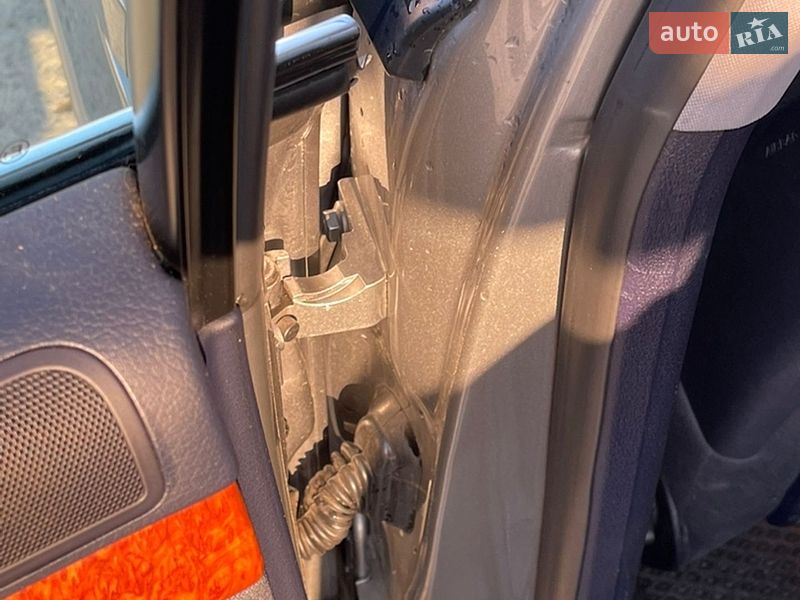 Седан Audi A4 2002 в Вараше фото 23 Седан Audi A4 2002 в Вараше