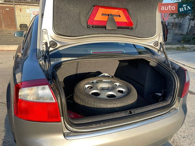 Седан Audi A4 2002 в Вараше фото 28 Седан Audi A4 2002 в Вараше