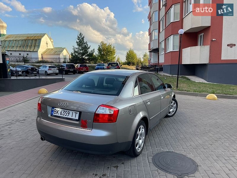 Седан Audi A4 2002 в Вараше фото 29 Седан Audi A4 2002 в Вараше