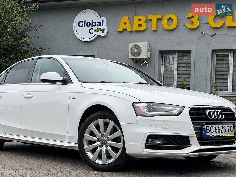 Седан Audi A4 2015 в Львове