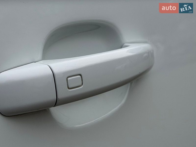 Седан Audi A4 2015 в Львове