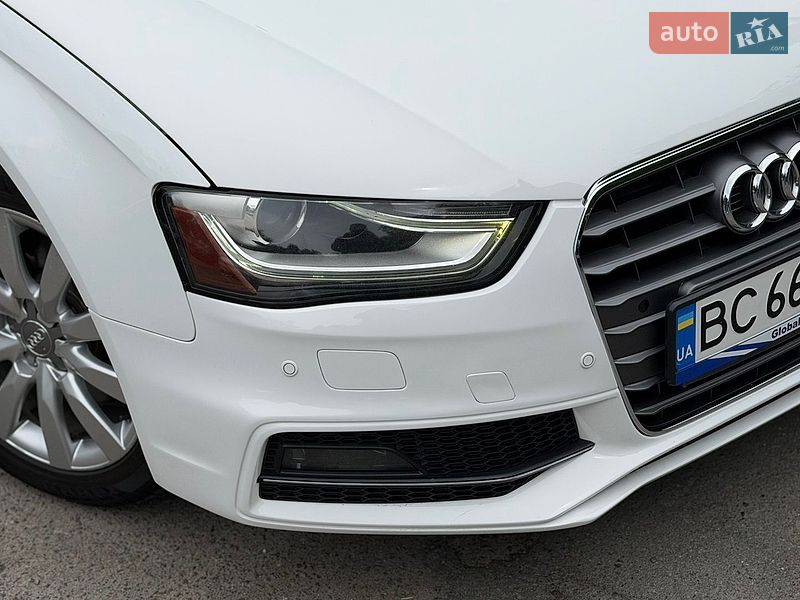 Седан Audi A4 2015 в Львове