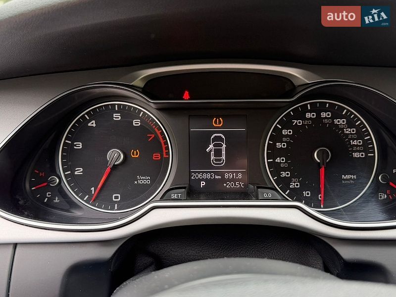Седан Audi A4 2015 в Львове