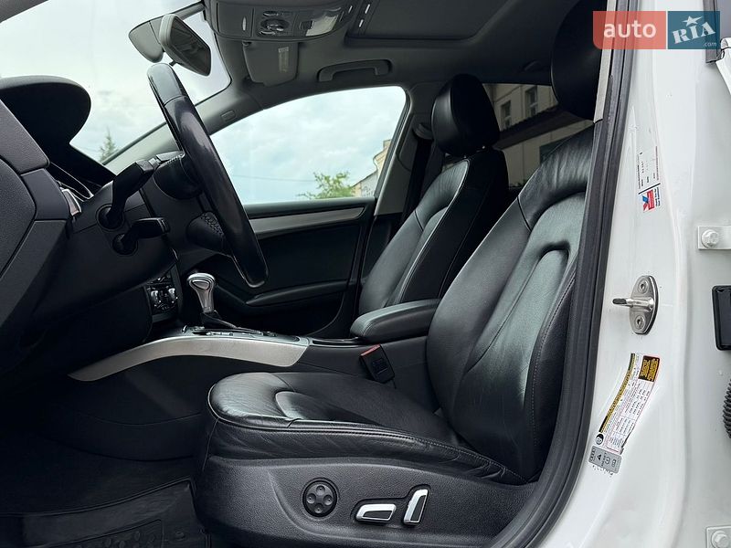 Седан Audi A4 2015 в Львове