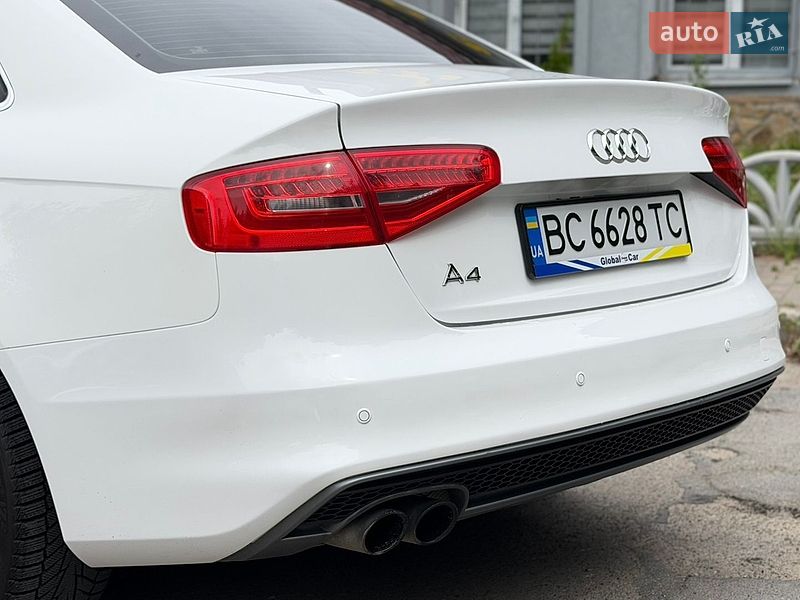 Седан Audi A4 2015 в Львове