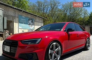Audi A4  2019
