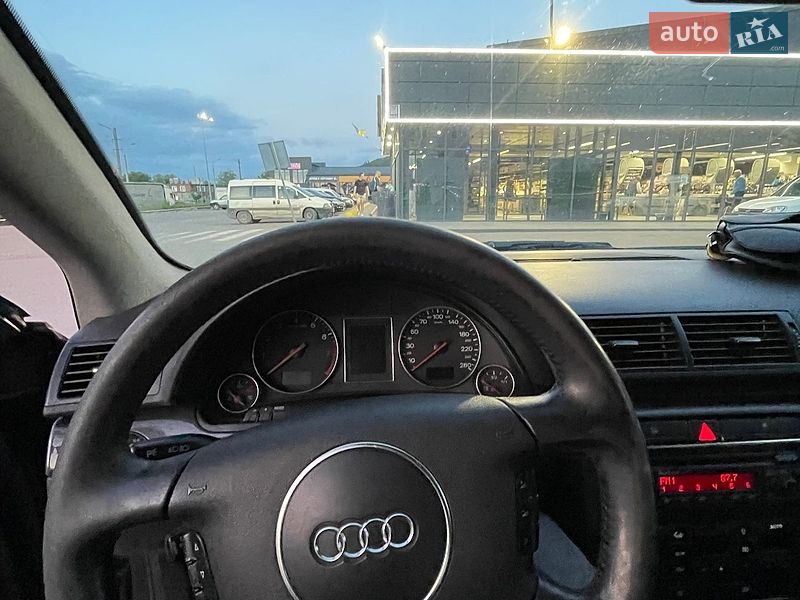 Седан Audi A4 2002 в Шумську