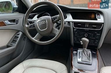 Седан Audi A4 2010 в Дрогобыче