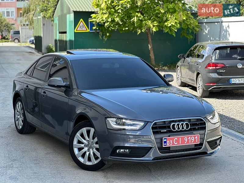 Седан Audi A4 2014 в Ужгороді