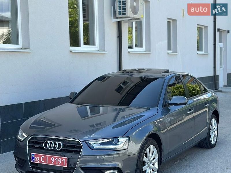 Седан Audi A4 2014 в Ужгороді