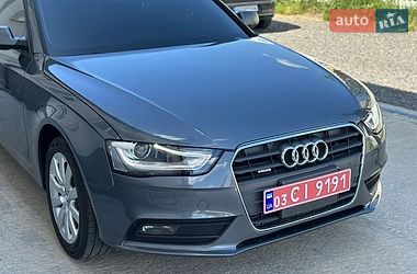 Седан Audi A4 2014 в Ужгороді