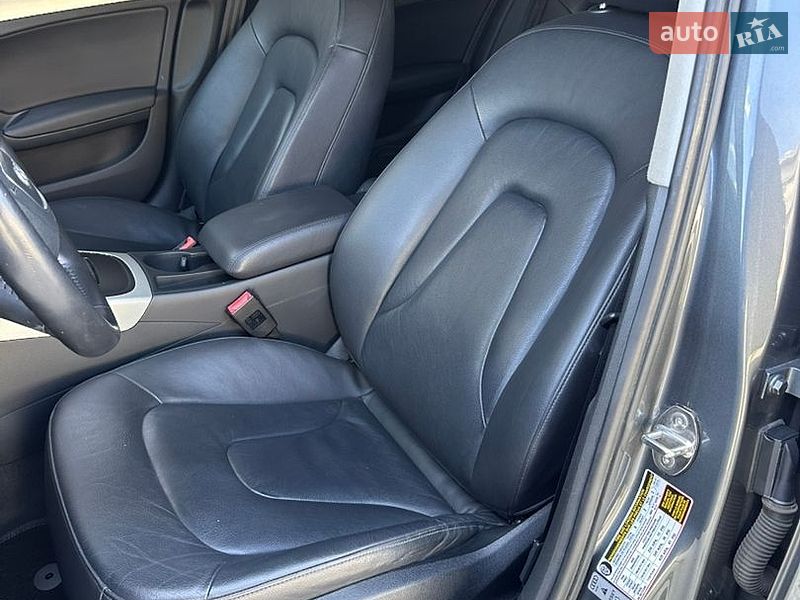 Седан Audi A4 2014 в Ужгороді