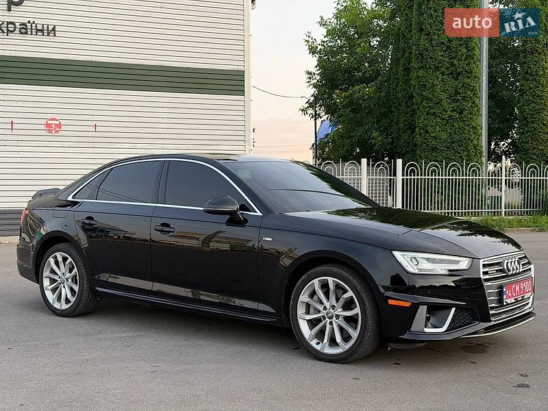 Седан Audi A4 2019 в Виннице