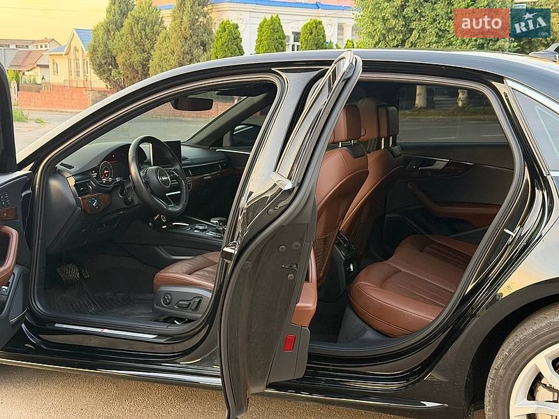 Седан Audi A4 2019 в Виннице