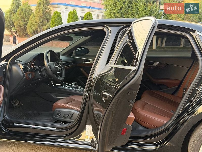 Седан Audi A4 2019 в Виннице