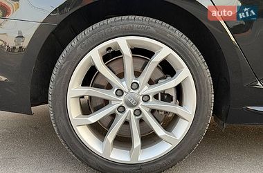 Седан Audi A4 2019 в Виннице