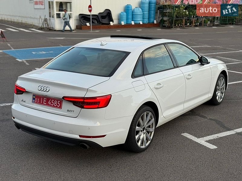 Седан Audi A4 2016 в Луцке