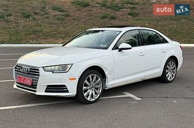 Седан Audi A4 2016 в Луцке