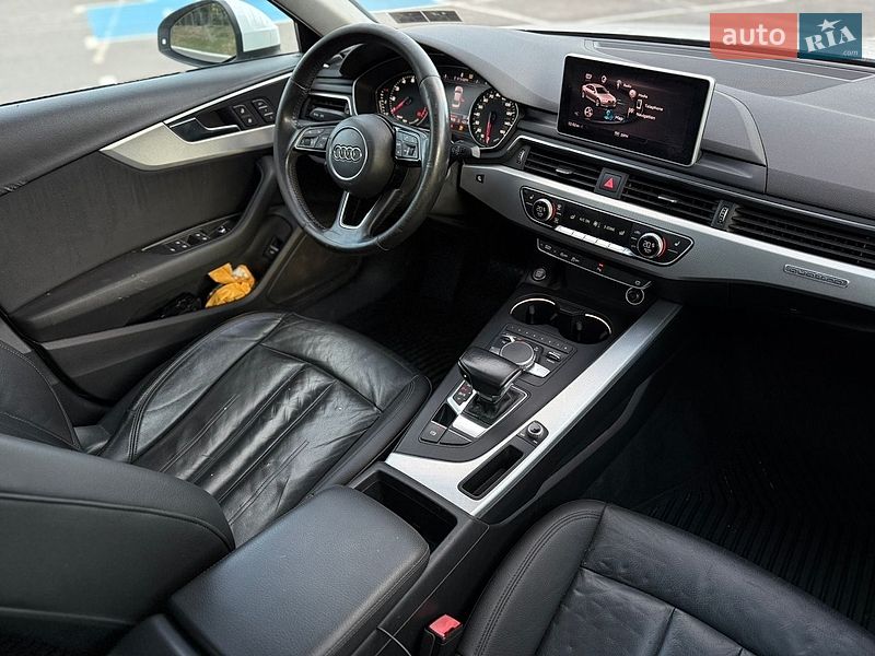Седан Audi A4 2016 в Луцке