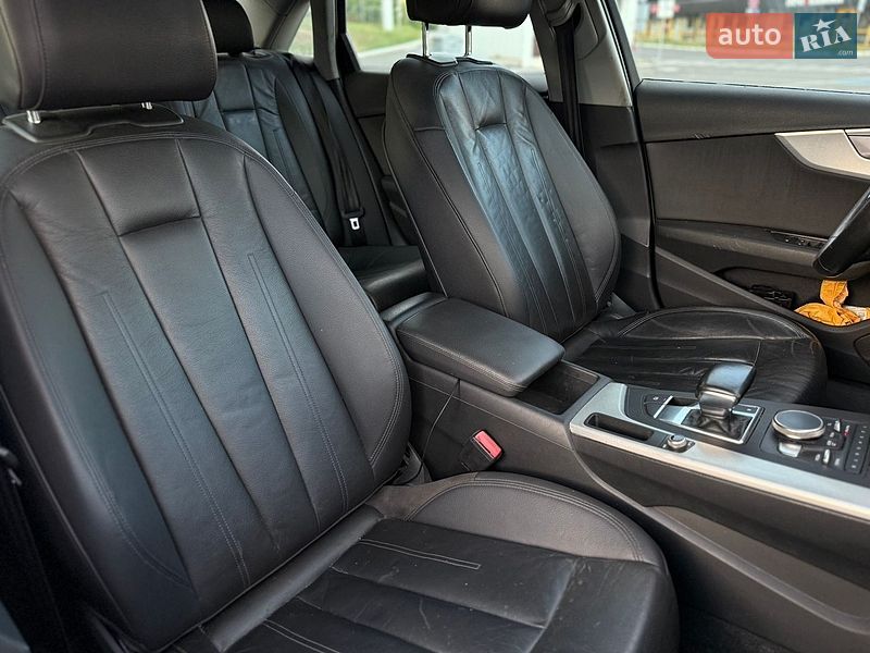 Седан Audi A4 2016 в Луцке