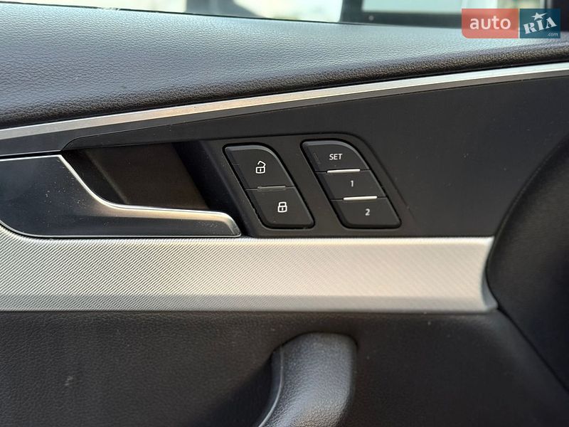 Седан Audi A4 2016 в Луцке