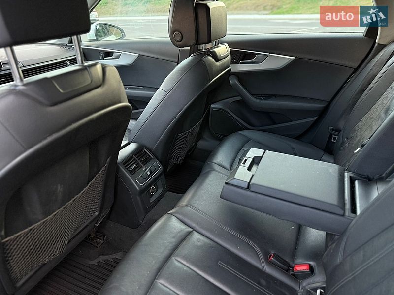 Седан Audi A4 2016 в Луцке