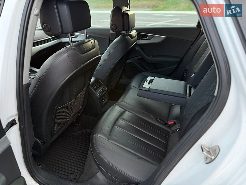Седан Audi A4 2016 в Луцке