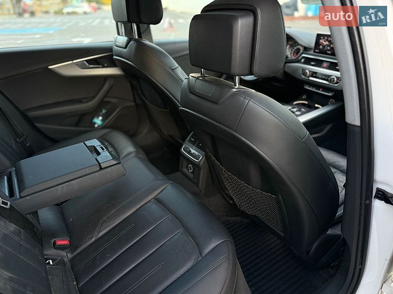 Седан Audi A4 2016 в Луцке